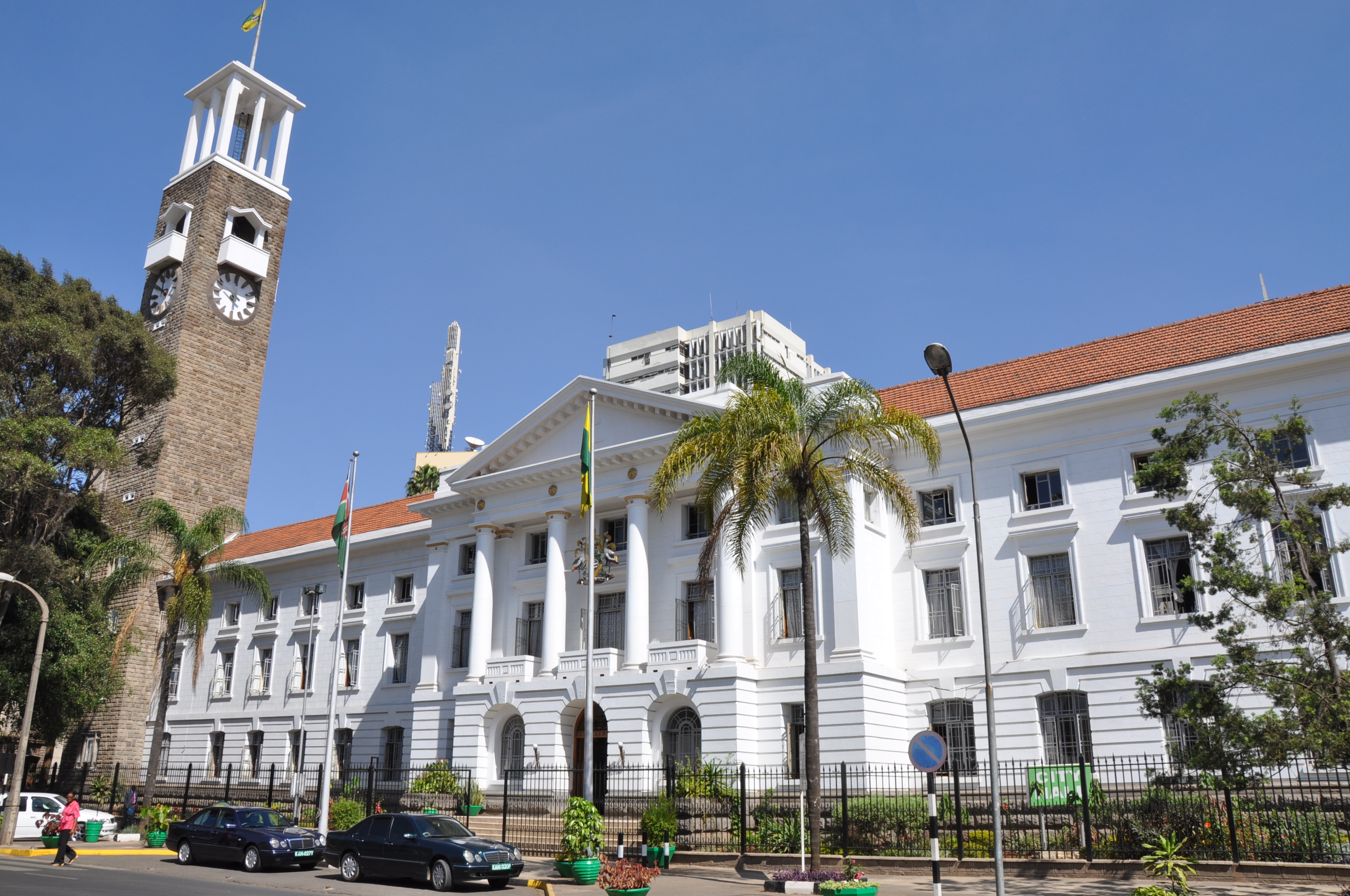 Nairobi County Government is staring a financial crisis and stands a chance to lose up to Sh100 million daily should there not be another service provider for the ICMS.